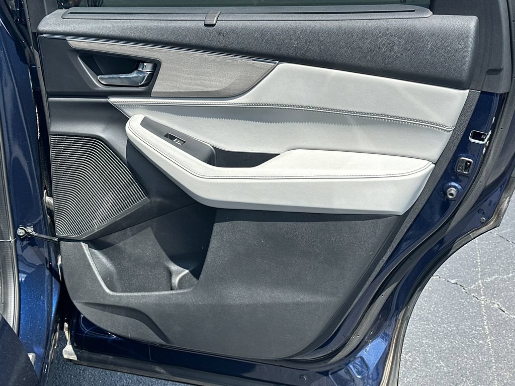Used 2023 Acura MDX SH-AWD w/ Advance Package image 16