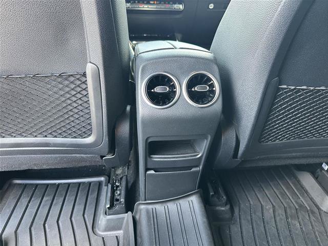 Used 2025 Mercedes-Benz GLB 250 4MATIC image 19
