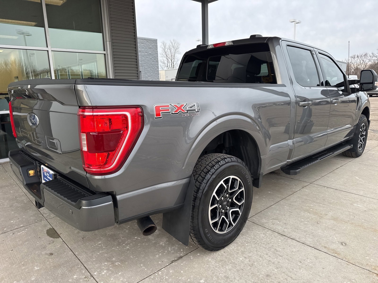 Certified 2022 Ford F150 XLT w/ Equipment Group 302A High image 5