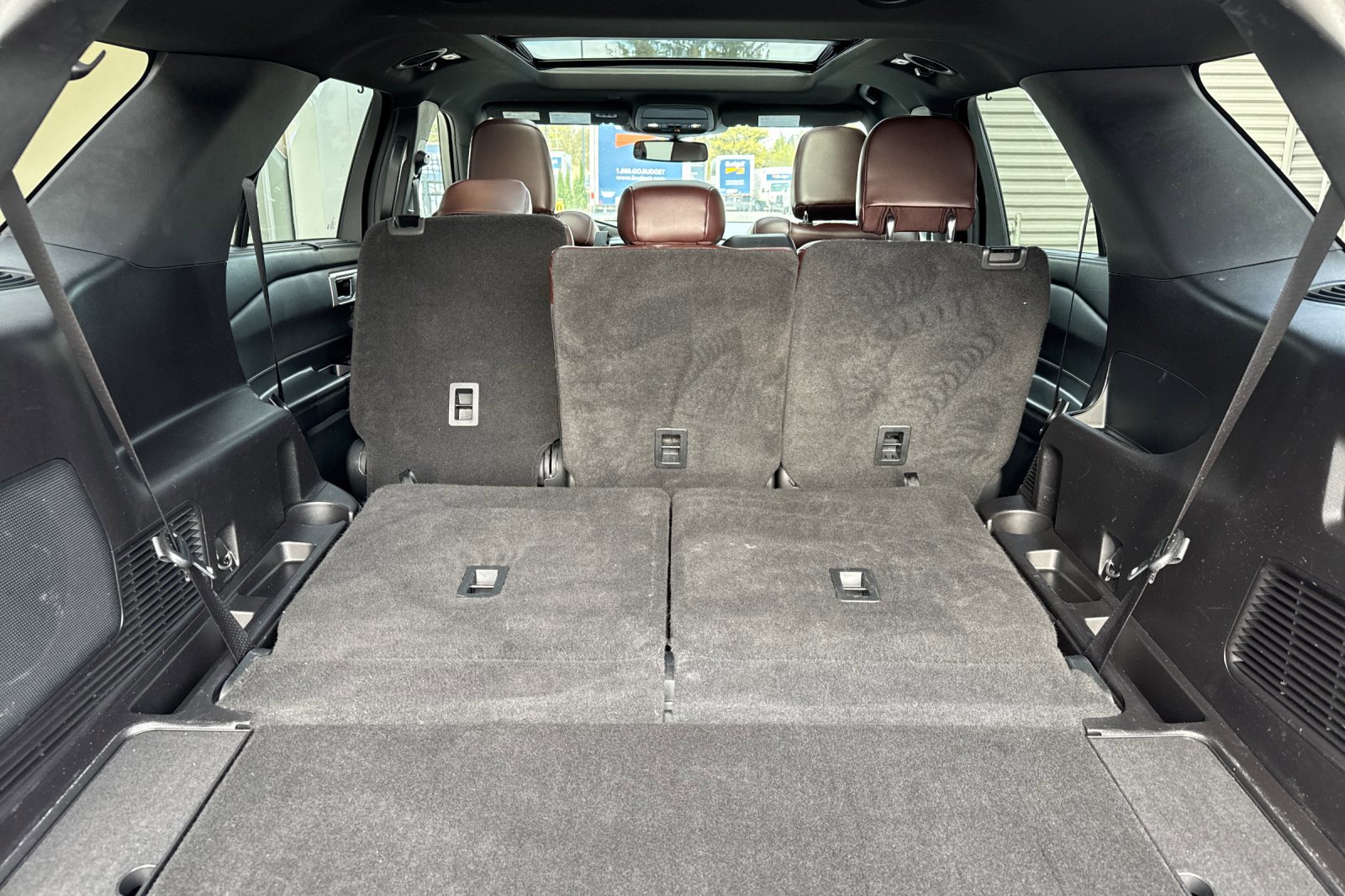 Certified 2020 Ford Explorer Platinum w/ Premium Technology Package AWD/4WD image 16