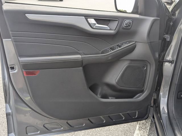 Certified 2023 Ford Escape Platinum AWD/4WD image 9