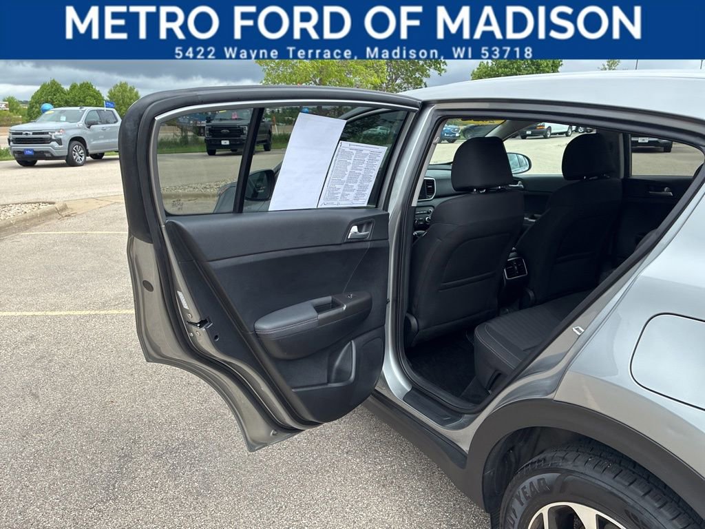Used 2020 Kia Sportage LX FWD image 31