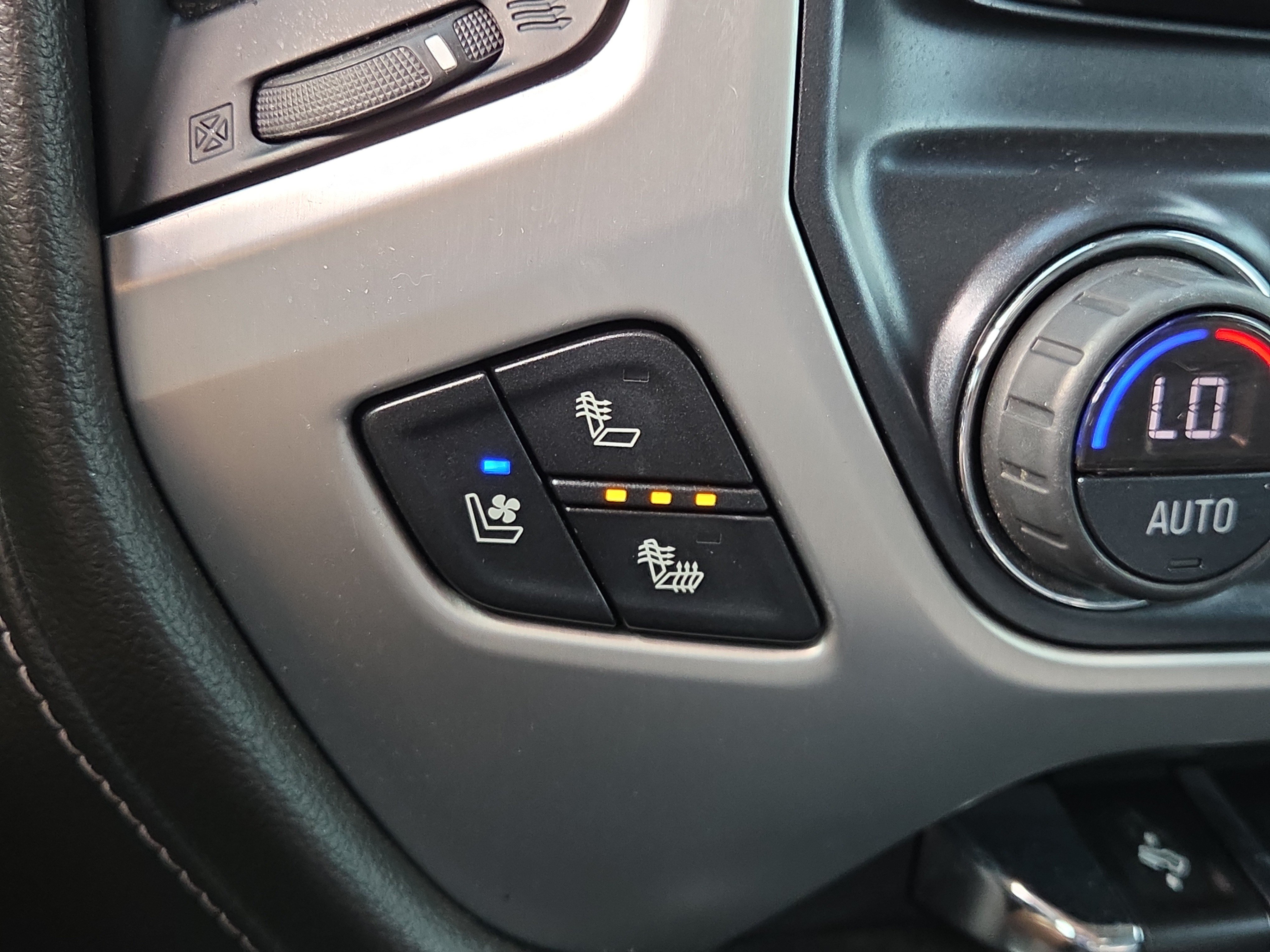 Used 2018 GMC Sierra 1500 SLT AWD/4WD image 26