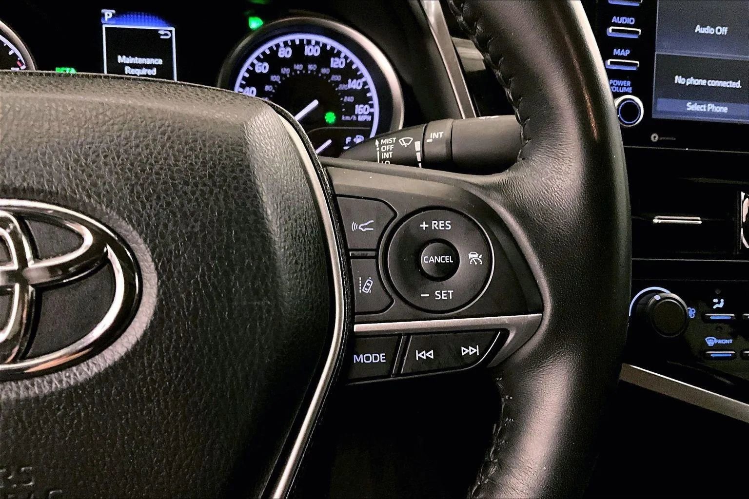 Used 2021 Toyota Camry LE w/ Cold Weather Package image 18