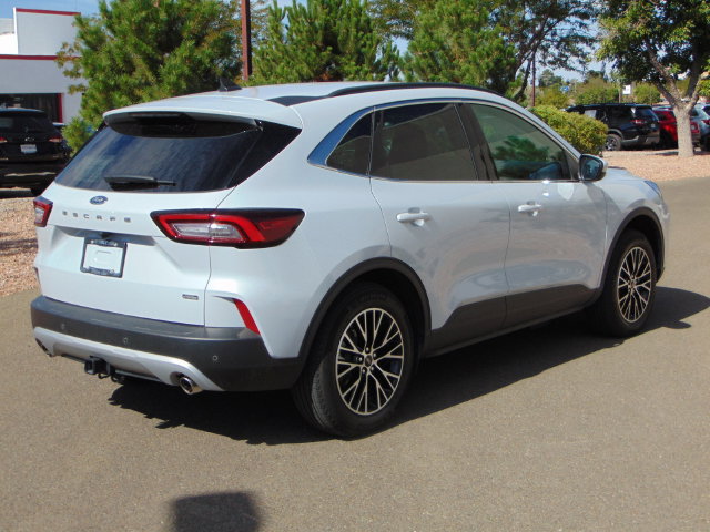 Certified 2026 Ford Escape SE w/ Class II Trailer Tow Package FWD image 6