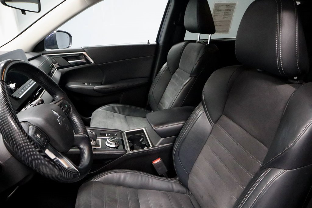 Used 2022 Mitsubishi Outlander SE image 26