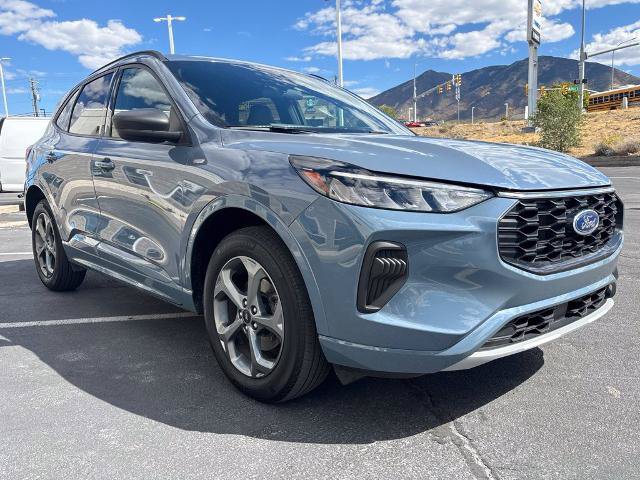 Certified 2023 Ford Escape ST-Line w/ Tech Pack #1 AWD/4WD image 9