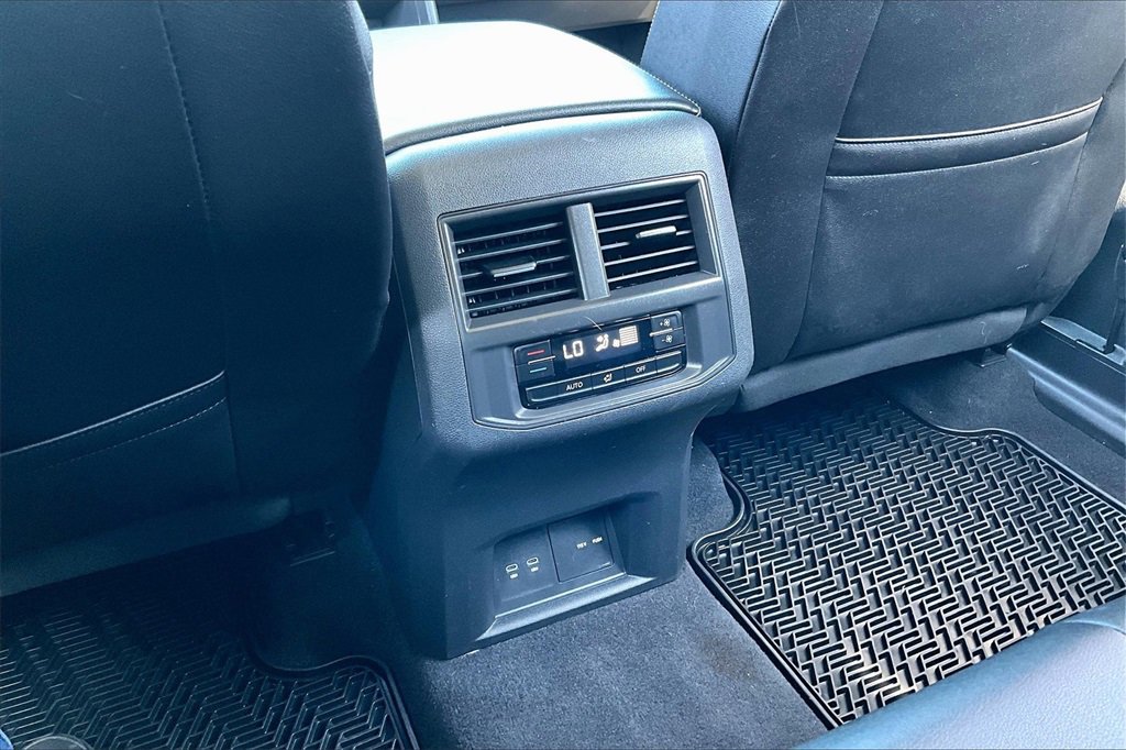 Used 2023 Volkswagen Atlas SEL image 34