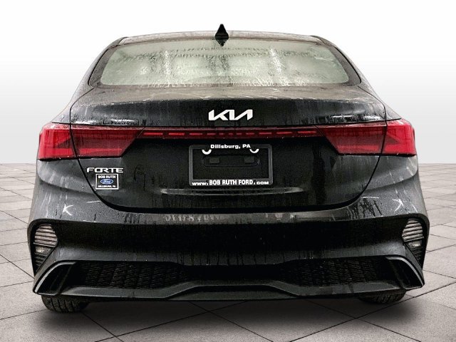Used 2022 Kia Forte LXS FWD image 4