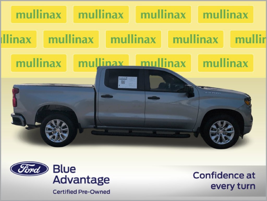 Used 2025 Chevrolet Silverado 1500 Custom RWD image 2