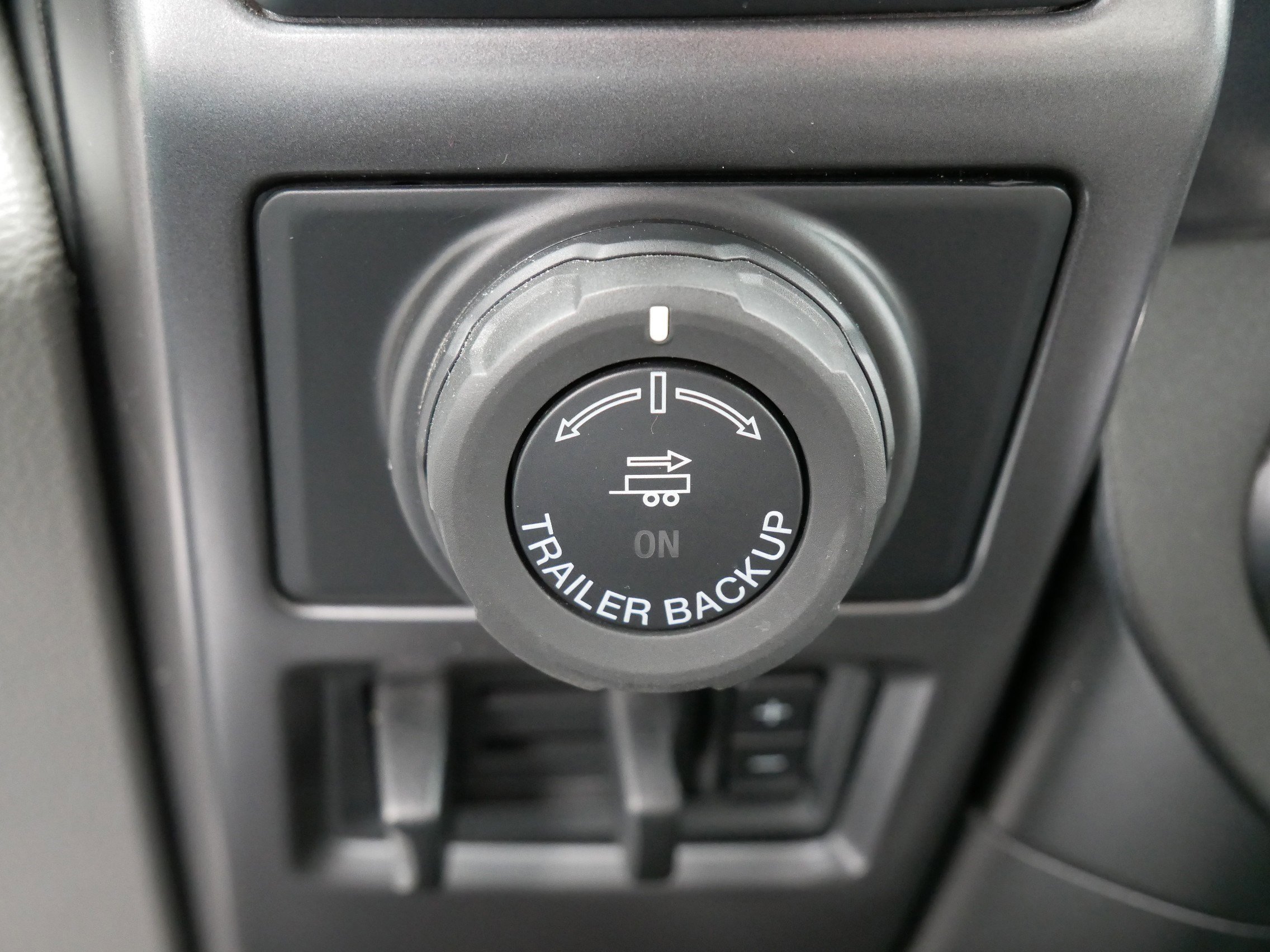 Certified 2018 Ford F150 XLT w/ Equipment Group 302A Luxury image 31