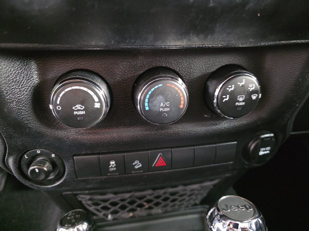 Used 2017 Jeep Wrangler Unlimited Sport w/ Quick Order Package 24S AWD/4WD image 19