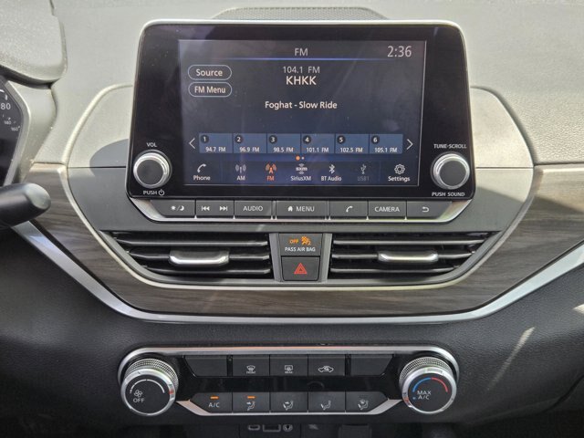 Used 2024 Nissan Altima 2.5 SV FWD image 16