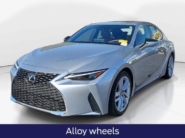 Used 2024 Lexus IS 300 w/ Comfort Package RWD image 8