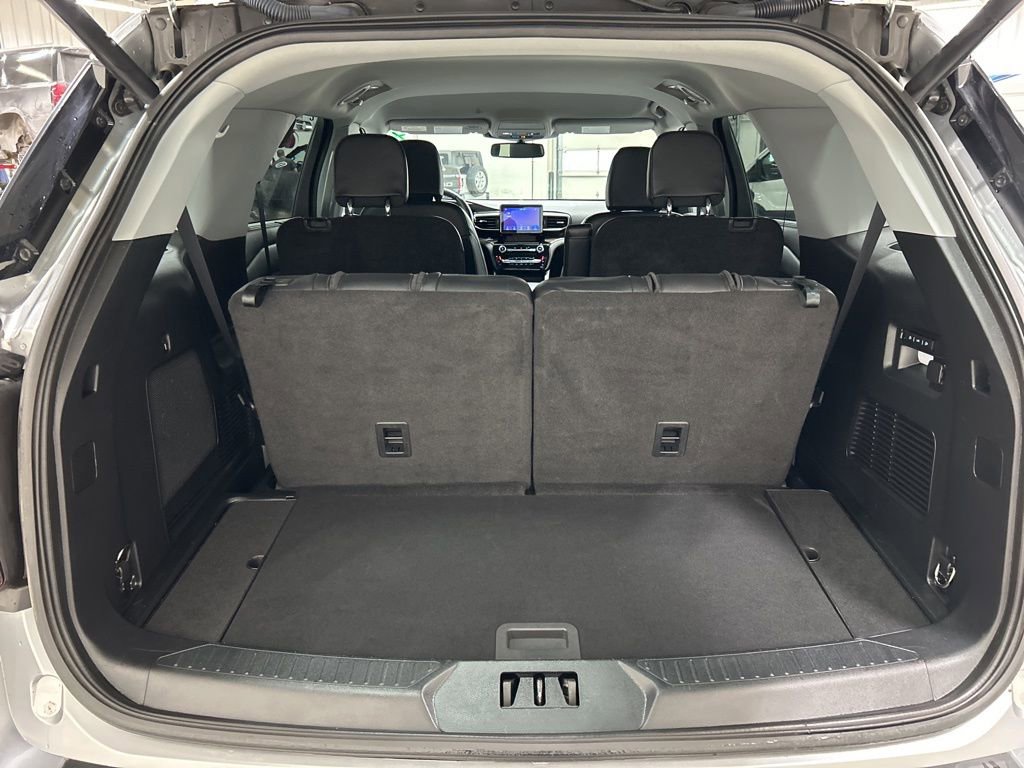 Certified 2023 Ford Explorer Limited w/ Equipment Group 301A image 34