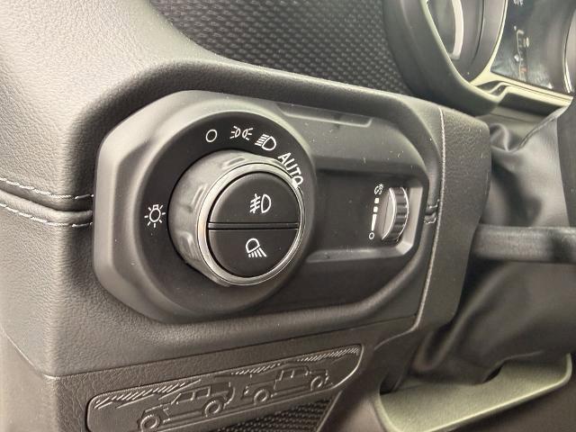 Used 2024 Jeep Gladiator Mojave w/ Steel Bumper Group image 16