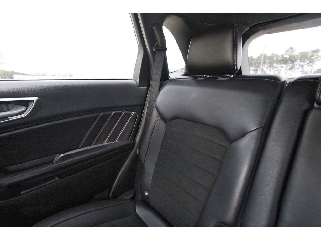 Certified 2023 Ford Edge ST-Line AWD/4WD image 14