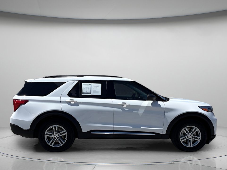 Certified 2023 Ford Explorer XLT w/ Equipment Group 202A image 5