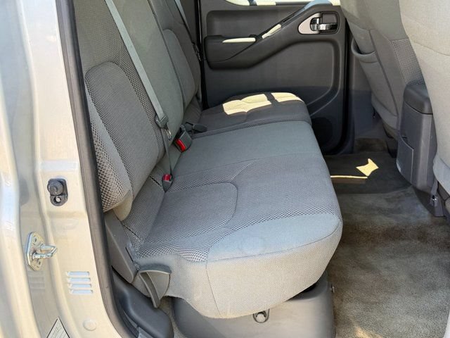 Used 2018 Nissan Frontier SV AWD/4WD image 7