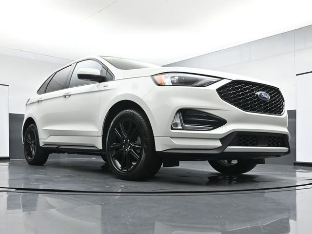 Certified 2024 Ford Edge ST-Line w/ Class II Trailer Tow Package AWD/4WD image 28