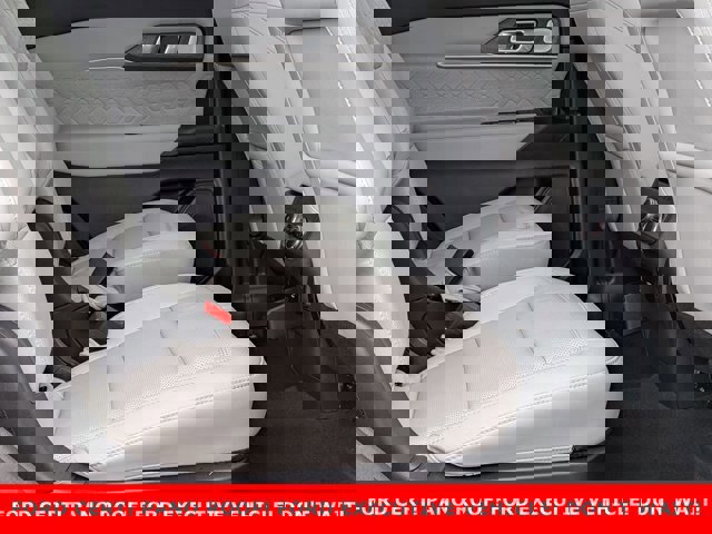 Certified 2025 Ford Explorer Platinum w/ Ultimate Package image 26