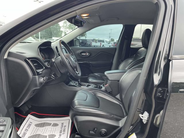 Used 2019 Jeep Cherokee Latitude Plus FWD image 16