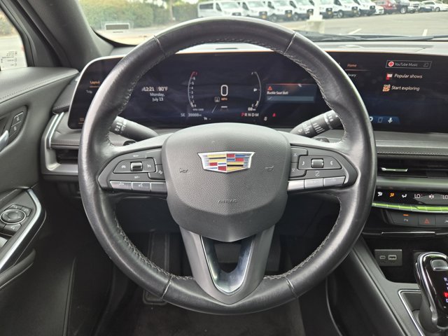 Used 2025 Cadillac XT4 Premium Luxury FWD image 13