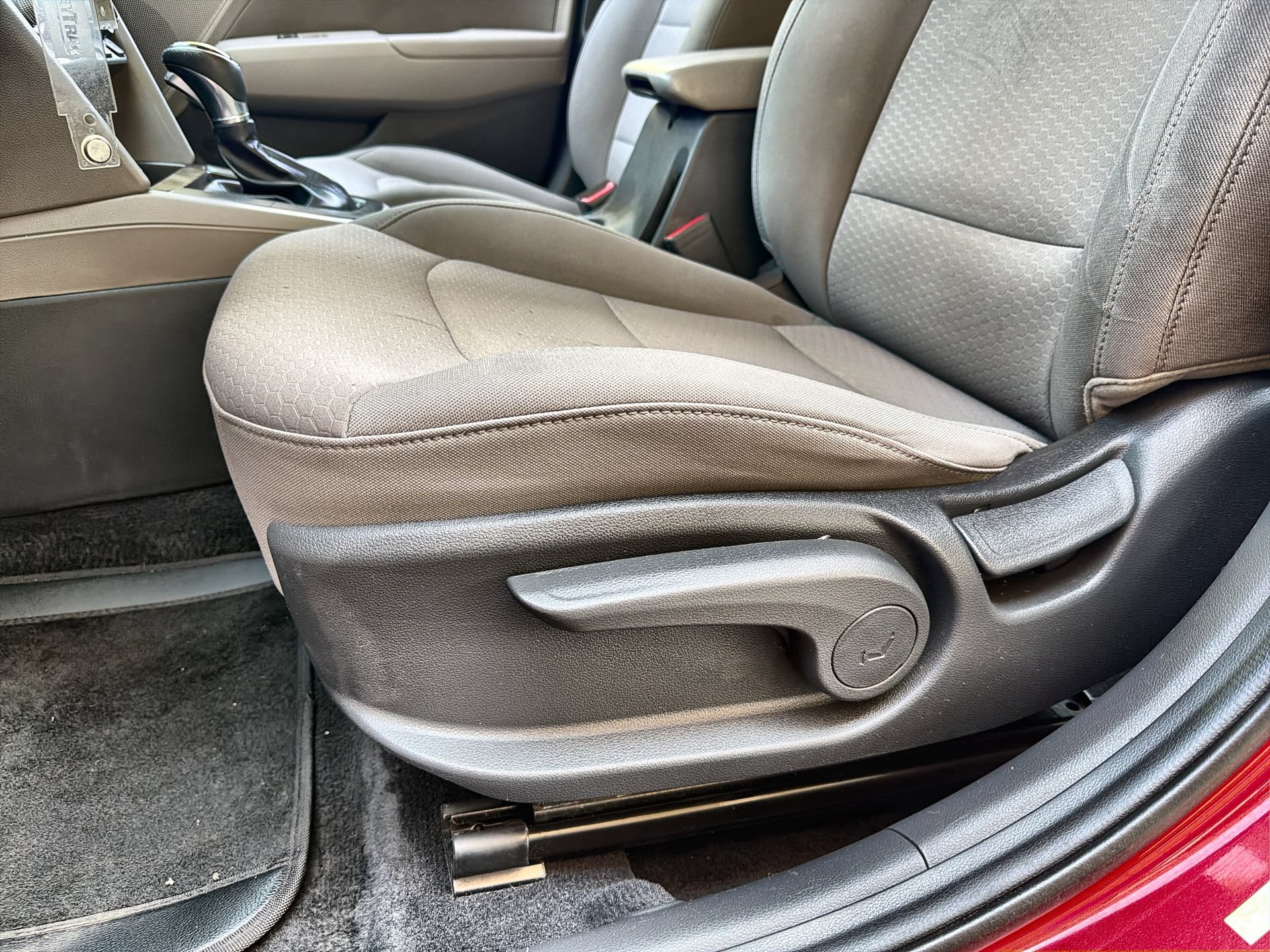 Used 2020 Hyundai Elantra SEL FWD image 12