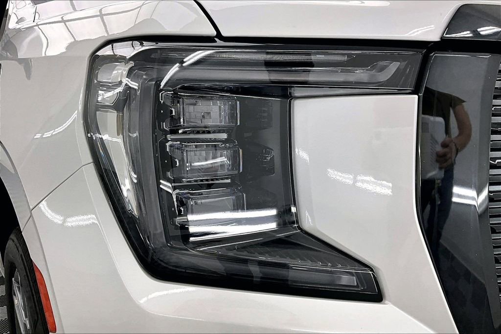 Used 2024 GMC Yukon Denali Ultimate AWD/4WD image 30