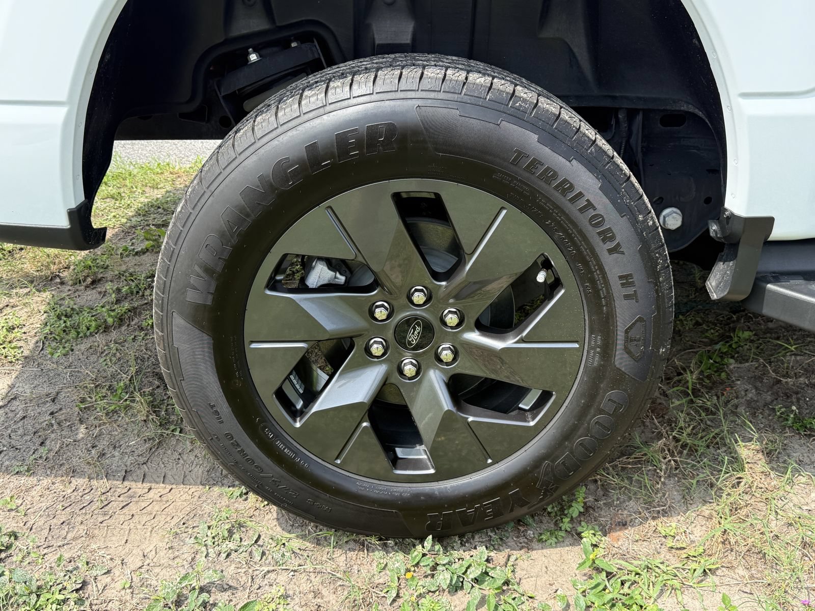 Certified 2025 Ford F150 Lightning Flash AWD/4WD image 36