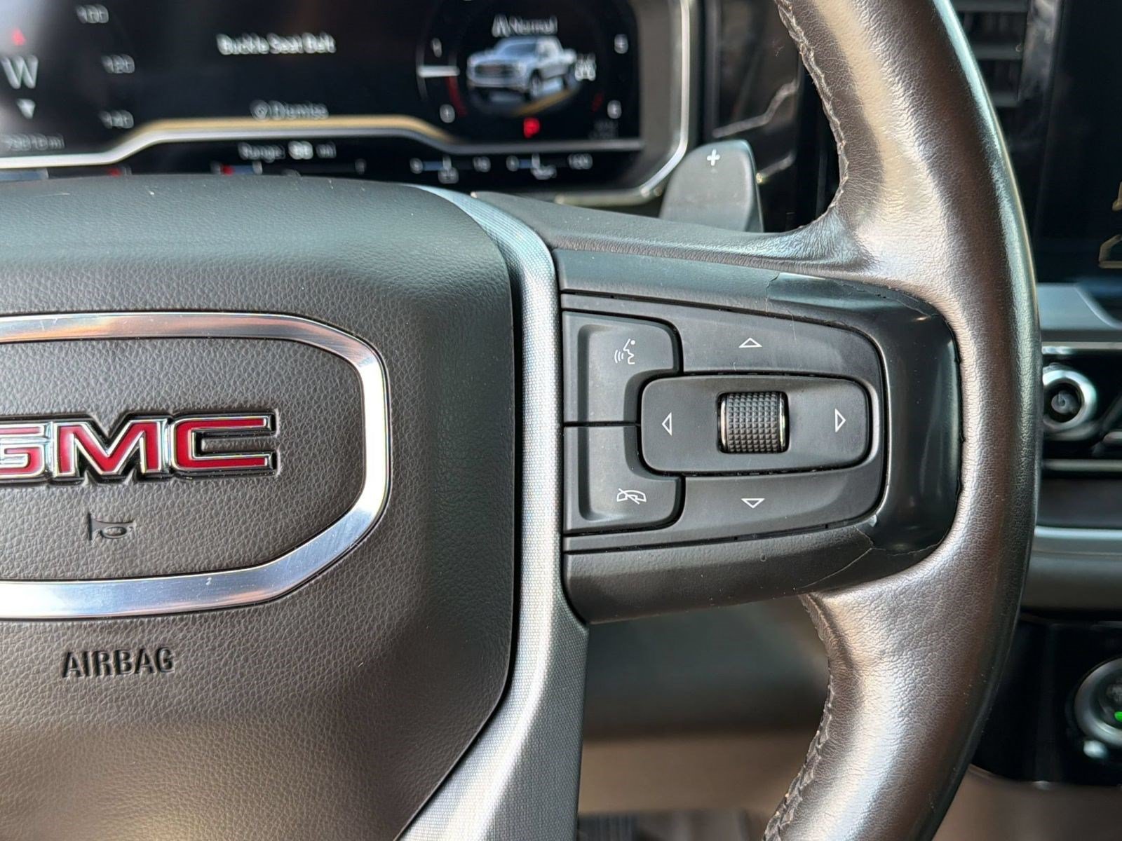 Used 2022 GMC Sierra 1500 SLT AWD/4WD image 18