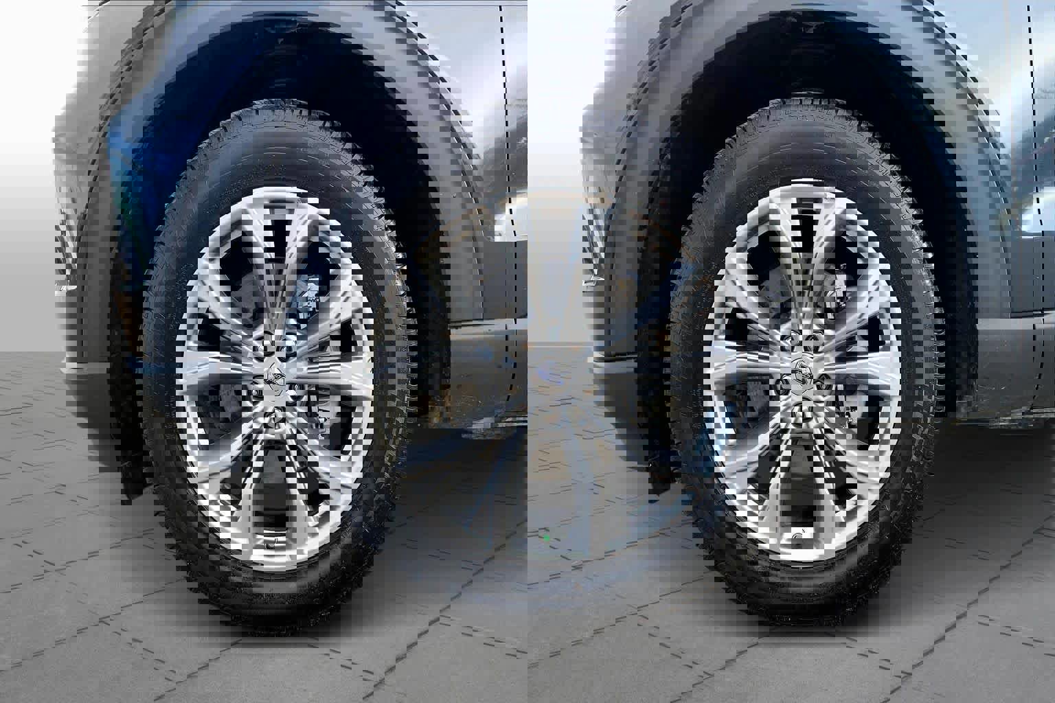 Certified 2022 Ford Explorer XLT w/ Equipment Group 202A image 12