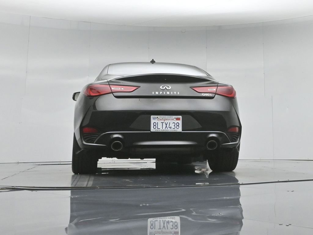 Used 2017 INFINITI Q60 Red Sport 400 RWD image 49