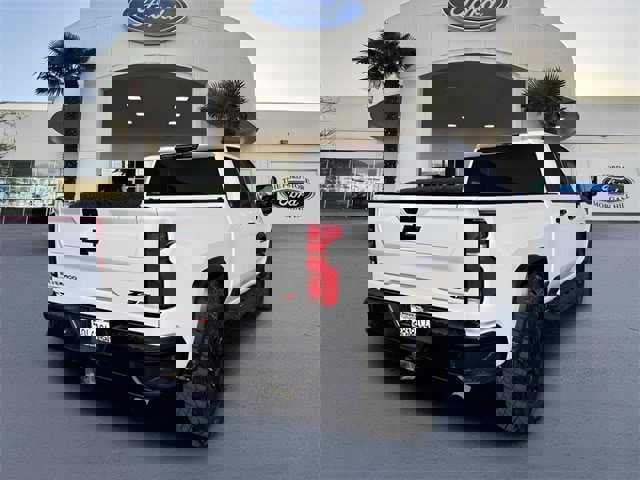 Used 2025 Chevrolet Silverado 2500 ZR2 image 3