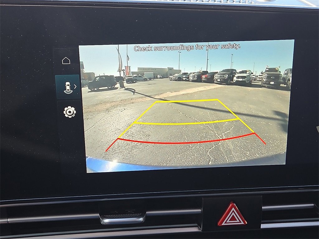 Used 2023 Hyundai Elantra Limited image 26