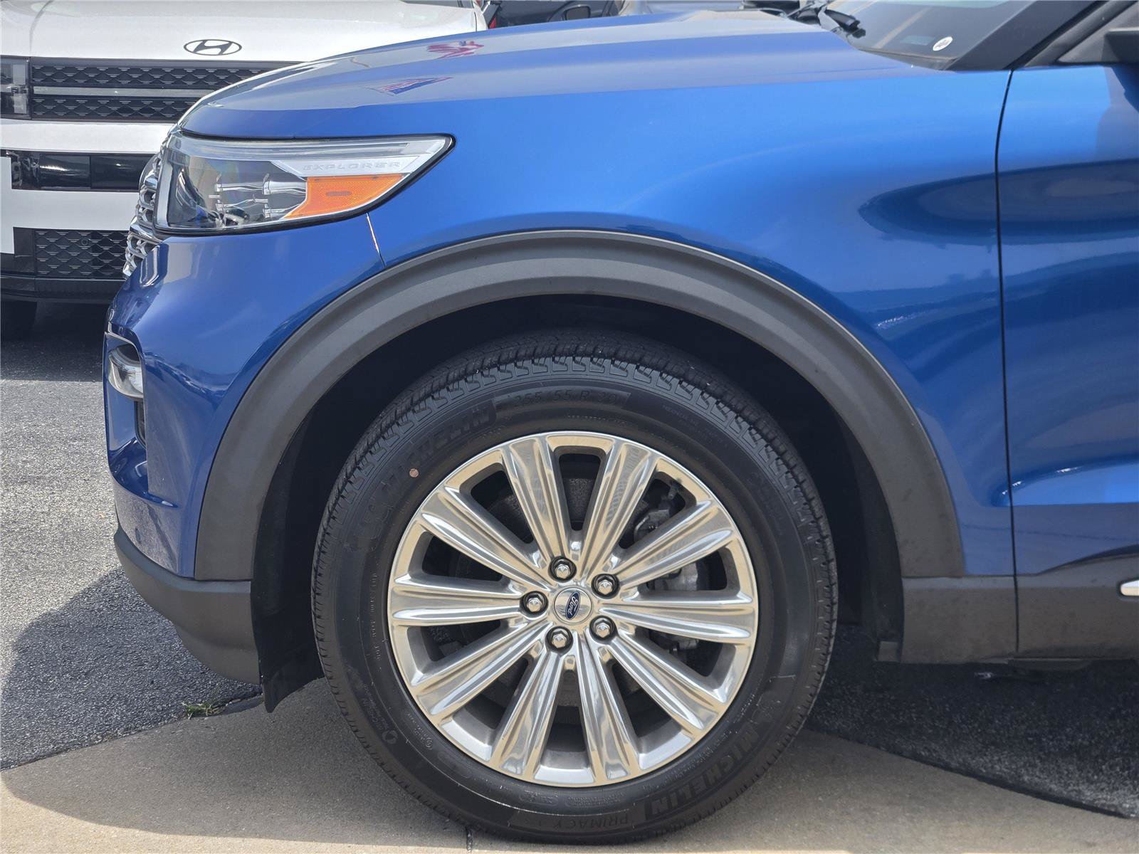 Certified 2020 Ford Explorer Limited w/ Hybrid Equipment Group 310A RWD image 9