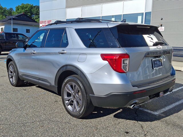 Certified 2022 Ford Explorer XLT w/ Equipment Group 202A AWD/4WD image 13