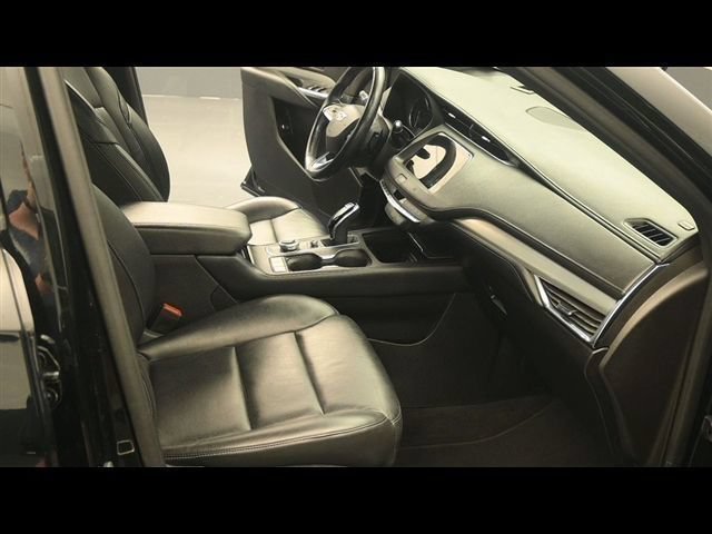 Used 2020 Cadillac XT4 Premium Luxury w/ Driver Awareness Package AWD/4WD image 19