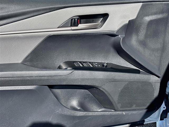 Used 2025 Toyota Camry SE w/ Convenience Package FWD image 19