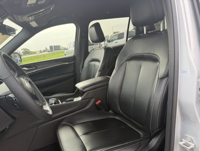 Used 2025 Jeep Grand Cherokee L Limited AWD/4WD image 13