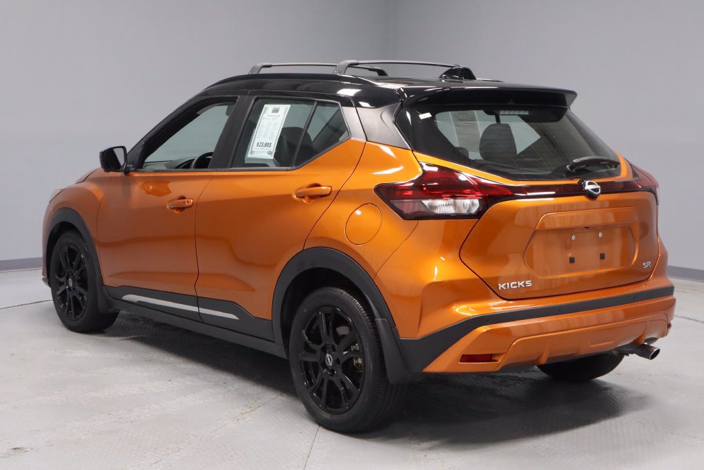 Used 2024 Nissan Kicks SR w/ SR Premium Package FWD image 9