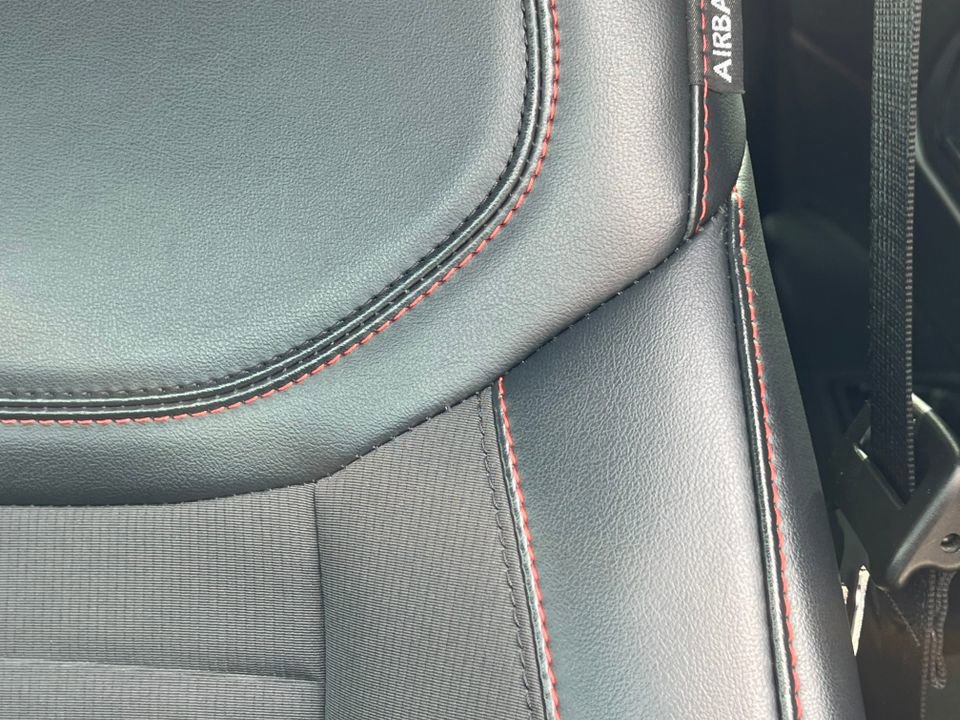 Certified 2025 Ford Explorer ST-Line image 20