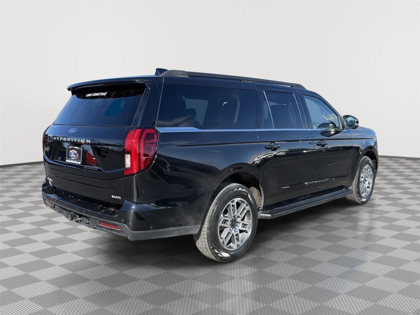 Certified 2025 Ford Expedition Max Active image 5