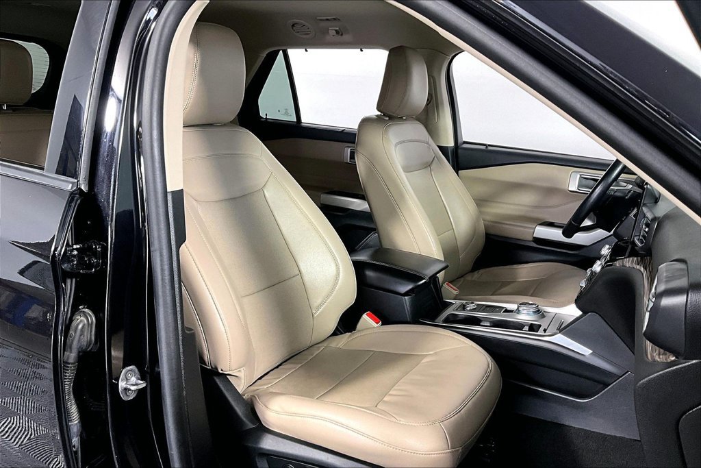 Certified 2023 Ford Explorer Limited AWD/4WD image 7