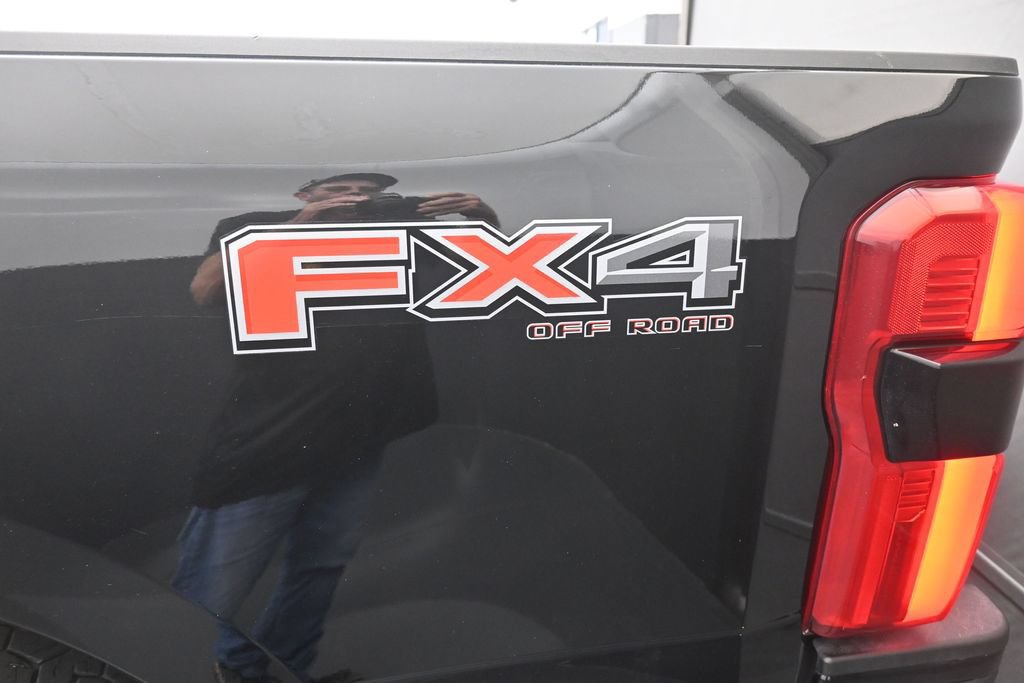 Certified 2024 Ford F350 Platinum w/ FX4 Off-Road Package AWD/4WD image 23