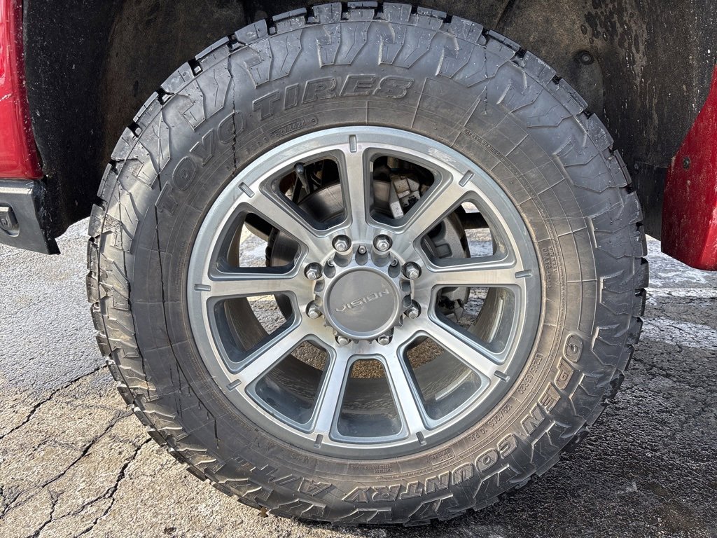 Used 2022 GMC Sierra 3500 AT4 w/ AT4 Premium Plus Package image 9