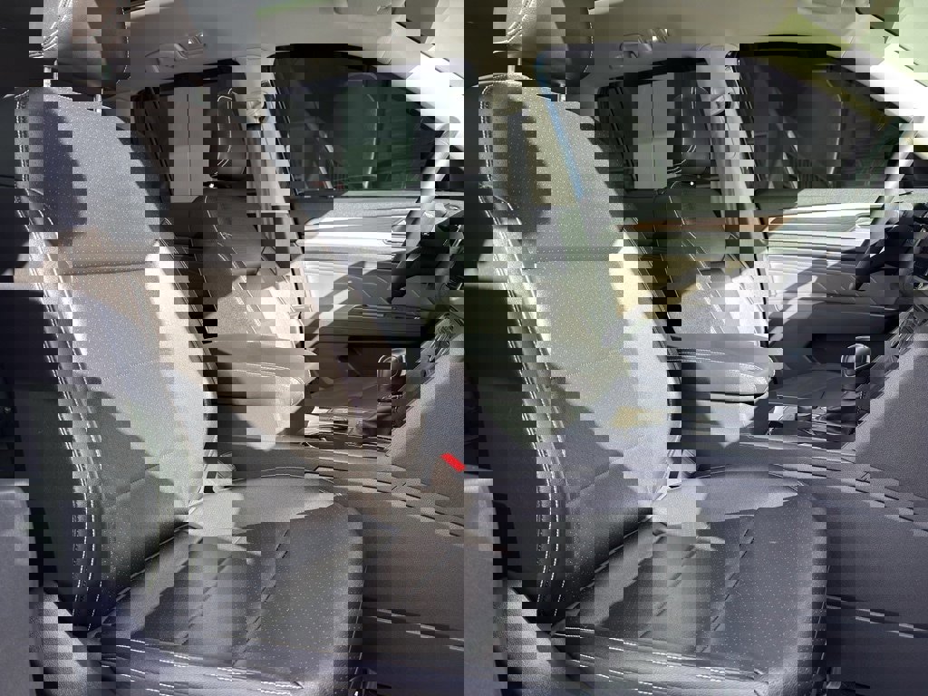 Used 2023 Volkswagen Atlas SE image 35