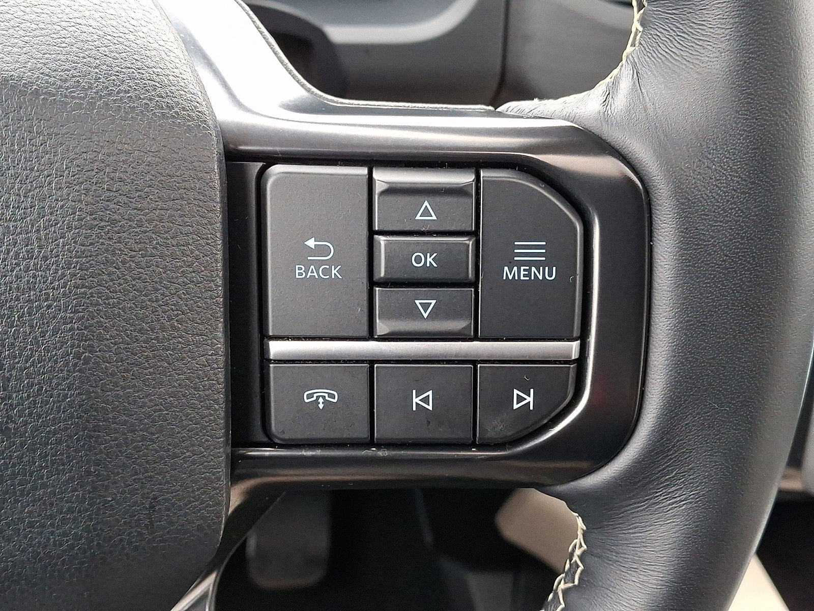 Certified 2024 Ford Expedition Platinum image 28