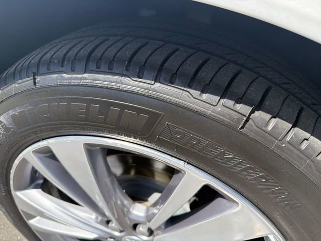 Used 2020 Cadillac XT6 Premium Luxury FWD image 33