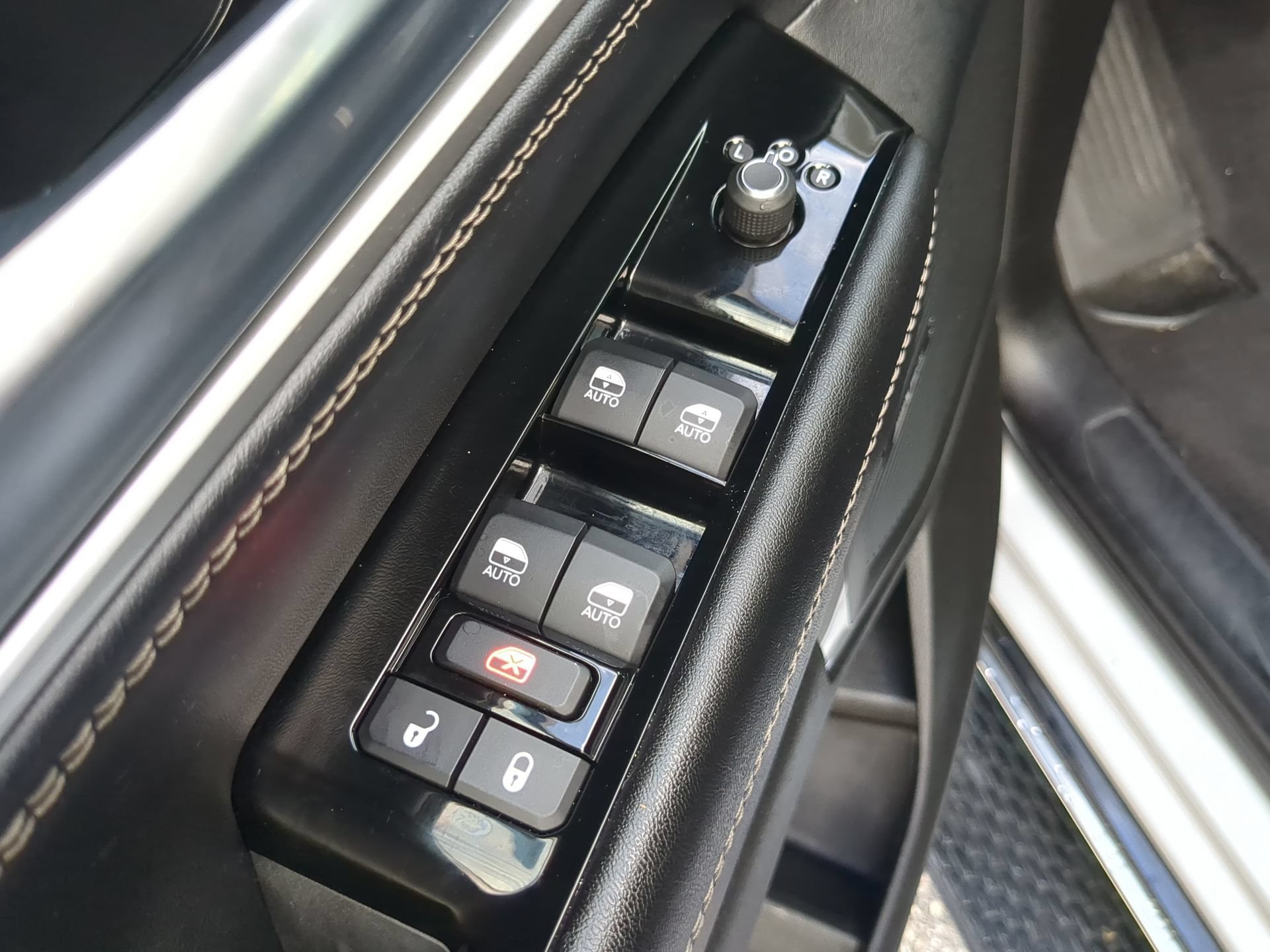 Used 2024 Jeep Wagoneer Series II w/ Flexible Seating Group RWD image 56